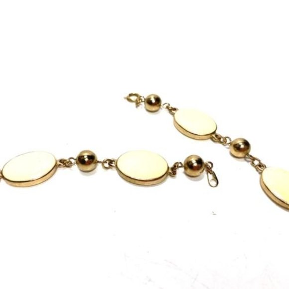 Vintage Necklace Gold Tone Beads Faux Ivory Pearl Medallion Faceted Pastel Glass - Picture 6 of 7